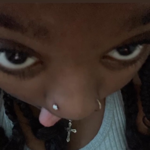 Meet your Posher, Coree - Picture 1 of 1